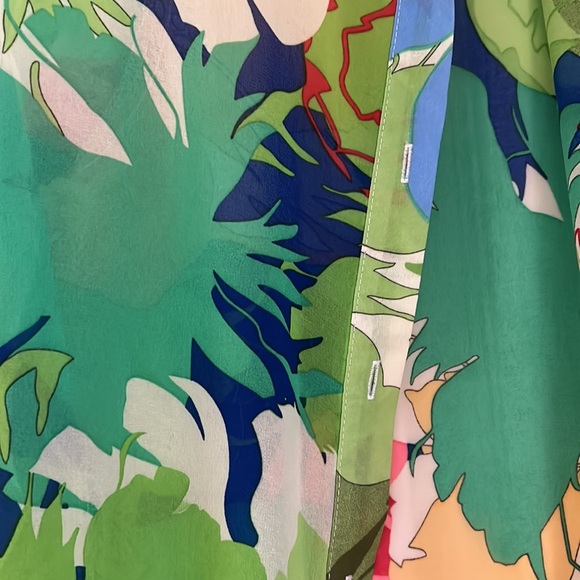 Floral semi sheer button up - Picture 3 of 4